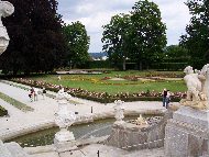 Chateaux Cesky Krumlov garden